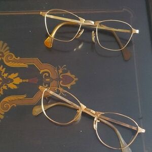 VTG children's or women's small wire rim glasses from 40's or 50's